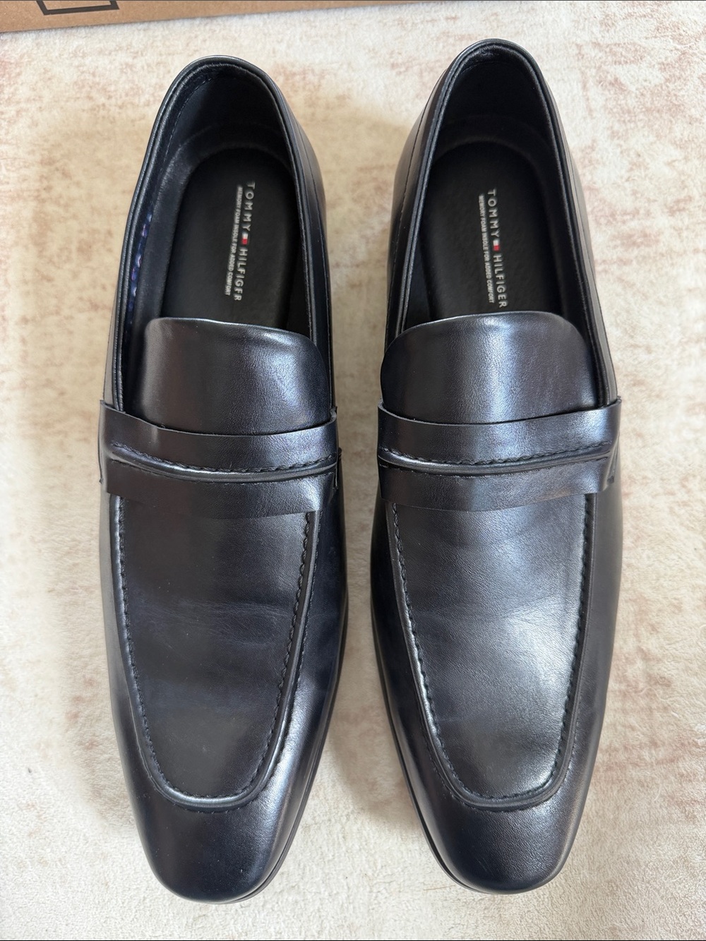 Tommy Hilfiger Men's Steran Black Leather Slip-On Penny Loafers